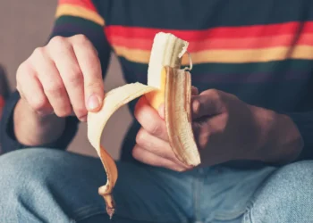 Foods to Help Your Partner Stay Erect