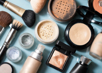 Becoming A Cosmetic Distributor: Things You Should Know