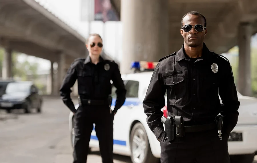 6 Ways Professional Security Services Can Help You Secure Your Retail Store